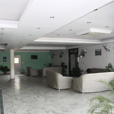 Kitchen Hut Hotel Nepalgunj Luaran gambar