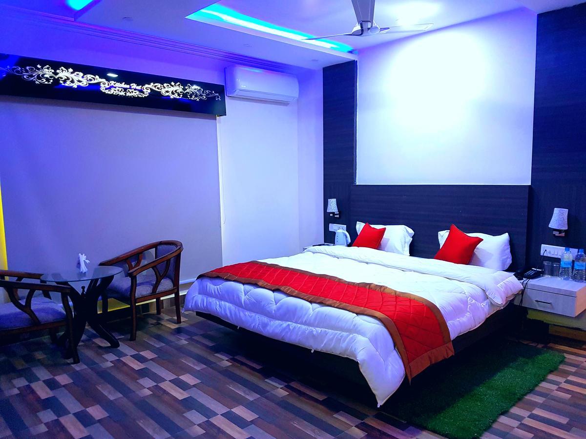 Kitchen Hut Hotel Nepalgunj Luaran gambar