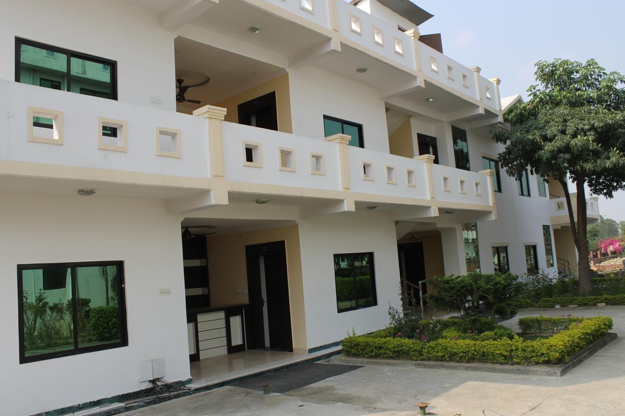 Kitchen Hut Hotel Nepalgunj Luaran gambar