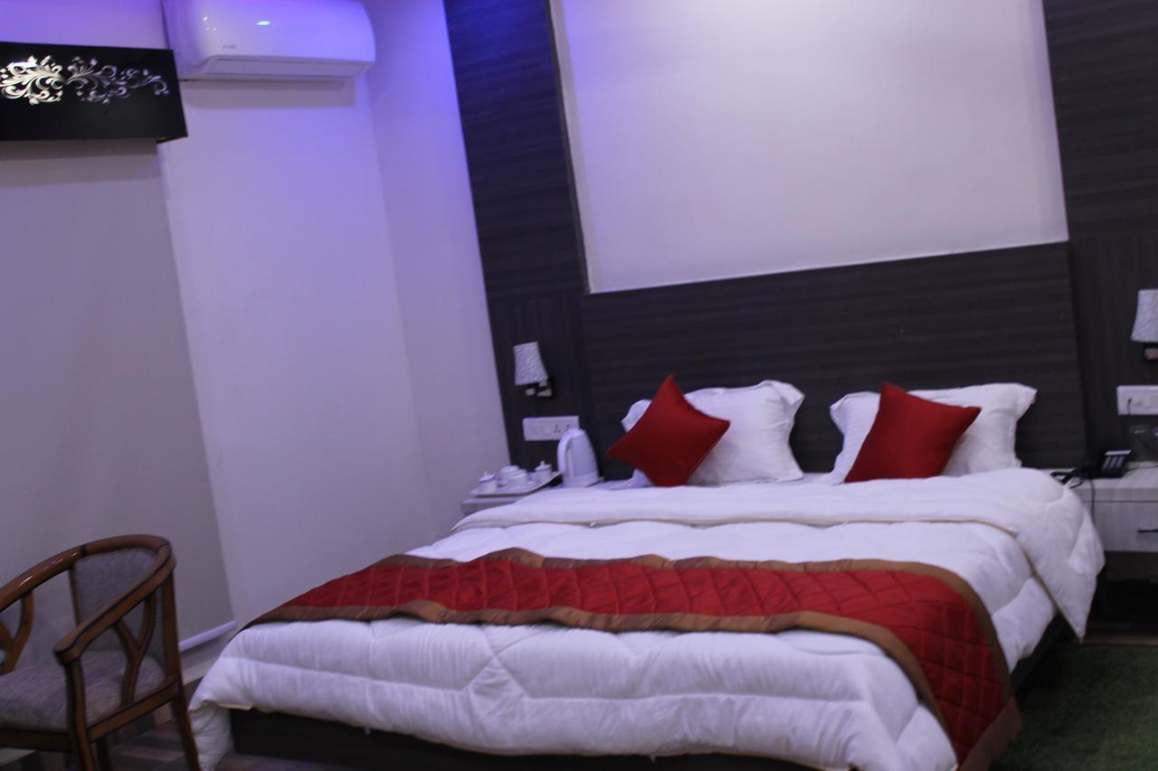 Kitchen Hut Hotel Nepalgunj Luaran gambar