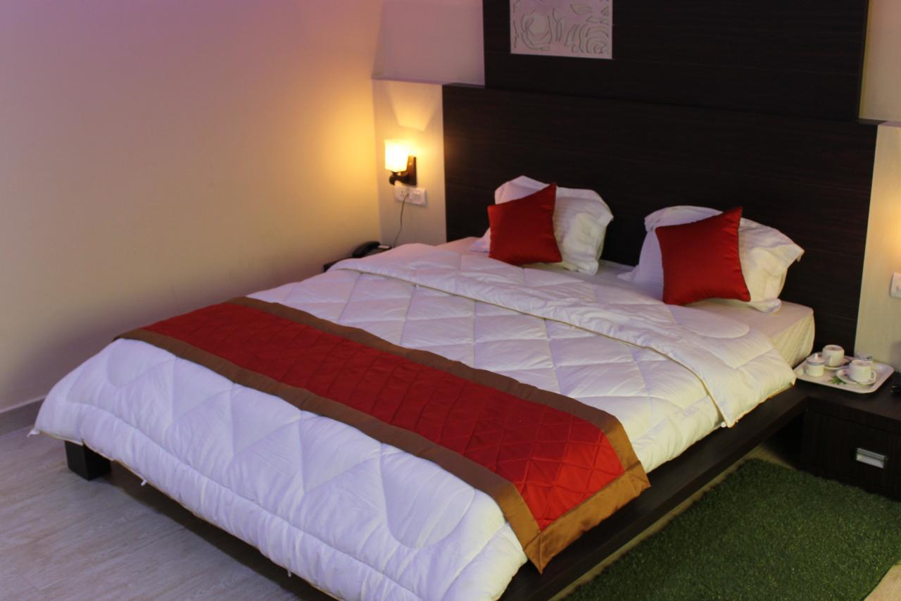 Kitchen Hut Hotel Nepalgunj Luaran gambar